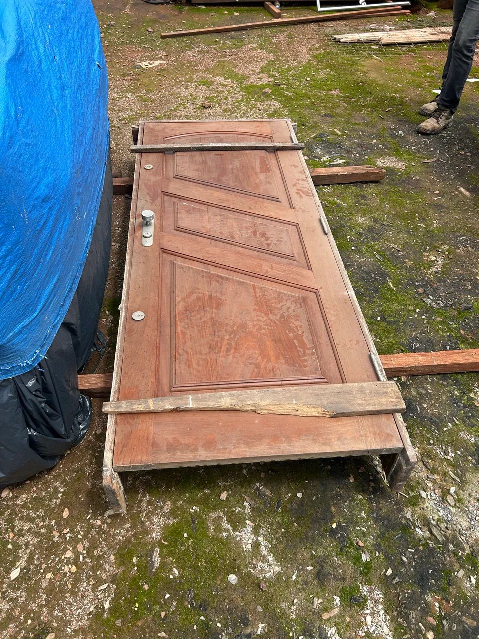 Vendo portas e janelas madeira maciça 