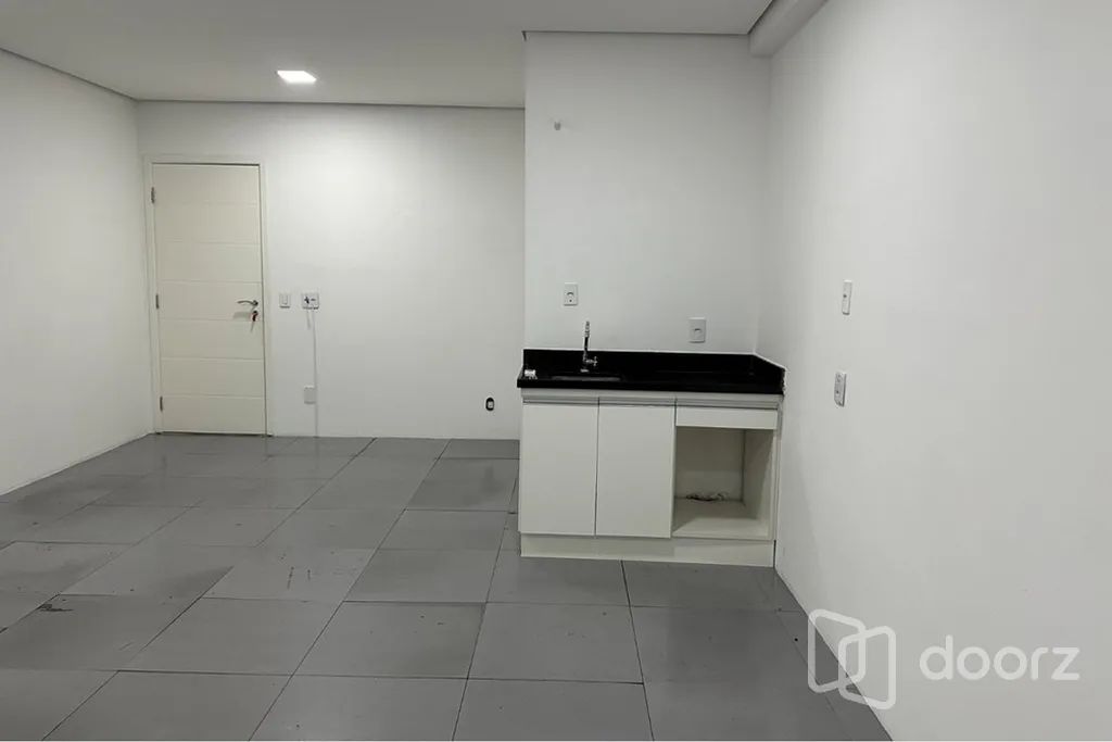 Imóvel na Engenheiro Armando de Arruda Pereira com 0 dormitórios e 38m²