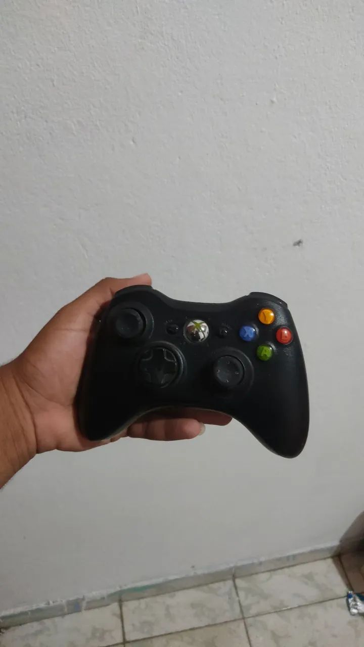 Controle de Xbox e jogo  - Foto 4