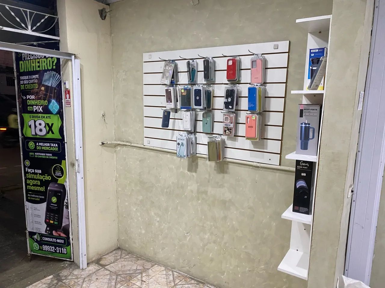 Vendo Canaletado e móveis P/ loja de Cell - Foto 2