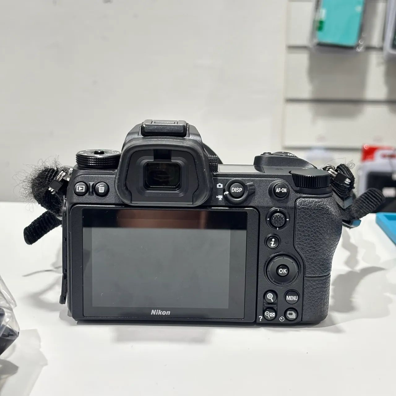 Nikon Z6 Full Frame + 24-70mm + Sony XQD 64GB | Apenas 767 Cliques