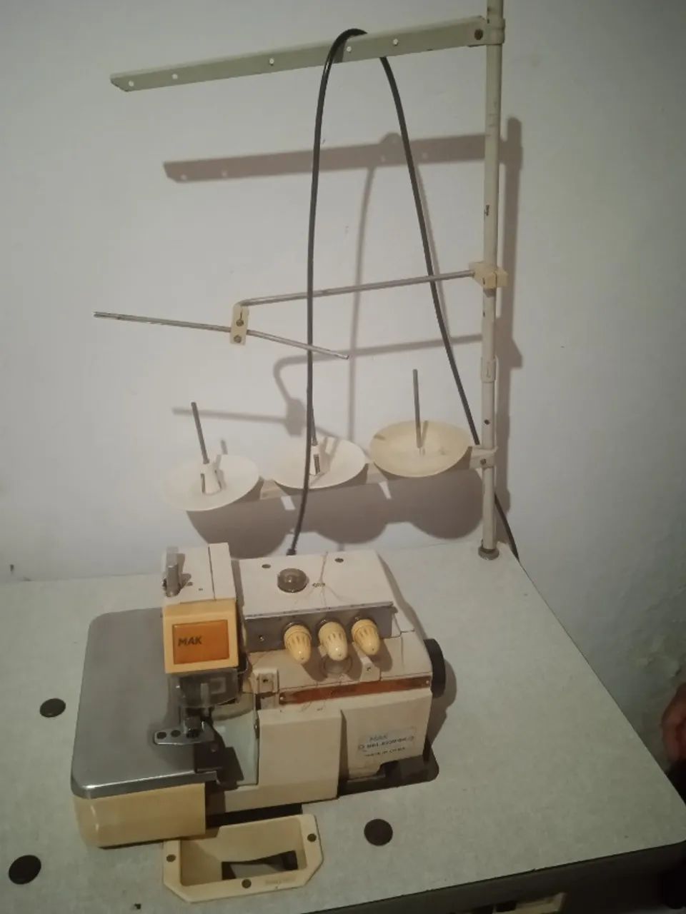 Máquina de Costura - Foto 2
