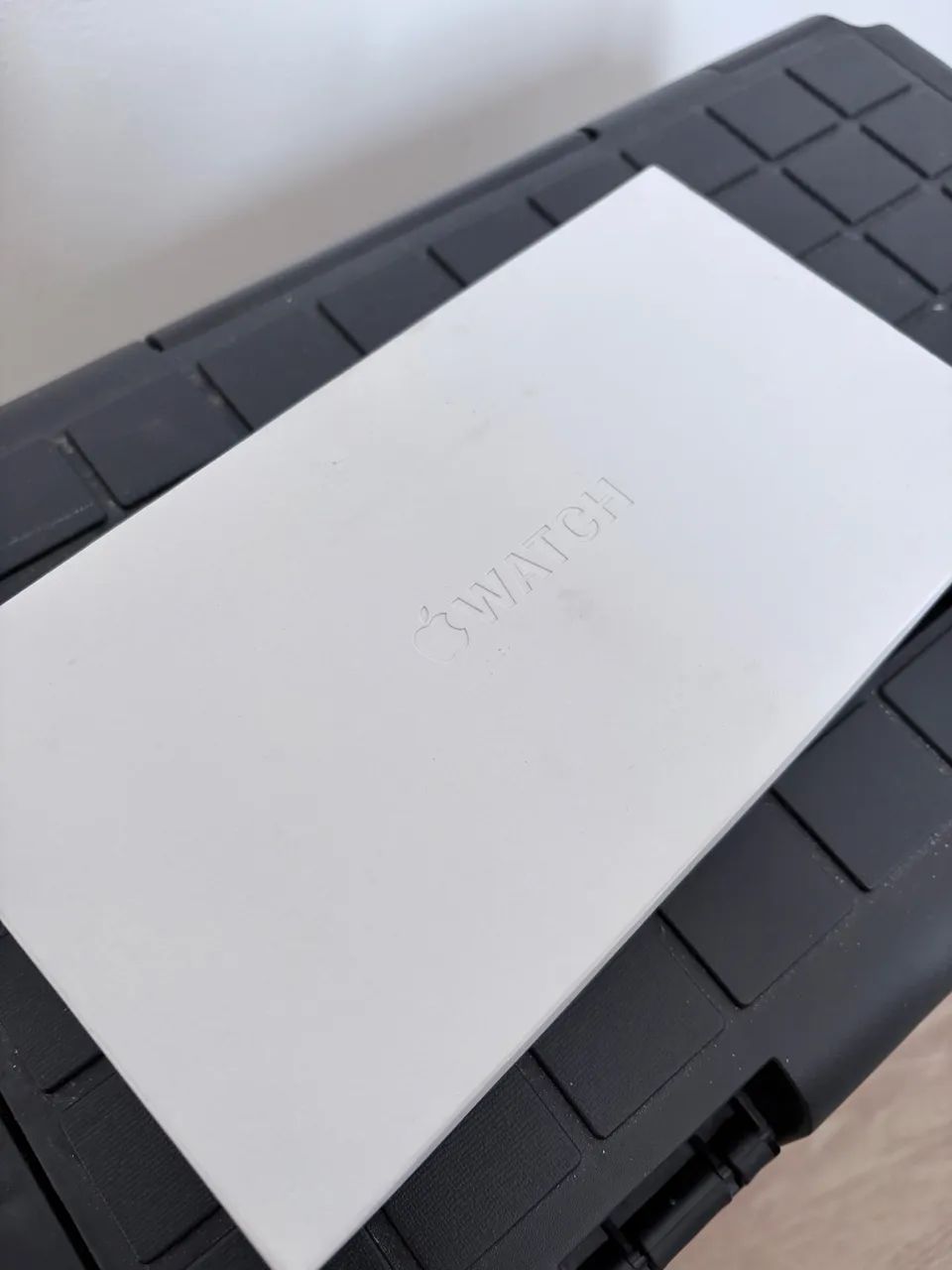 Apple Watch Ultra 2 prata
