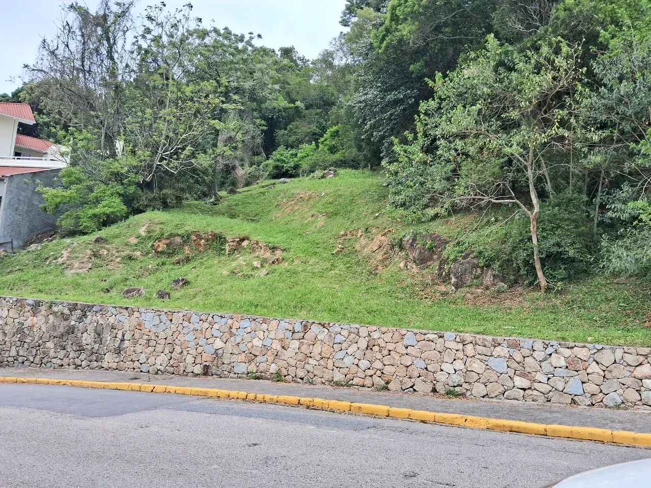 OFERTAÇO LOTE EM CONDOMINIO FECHADO.