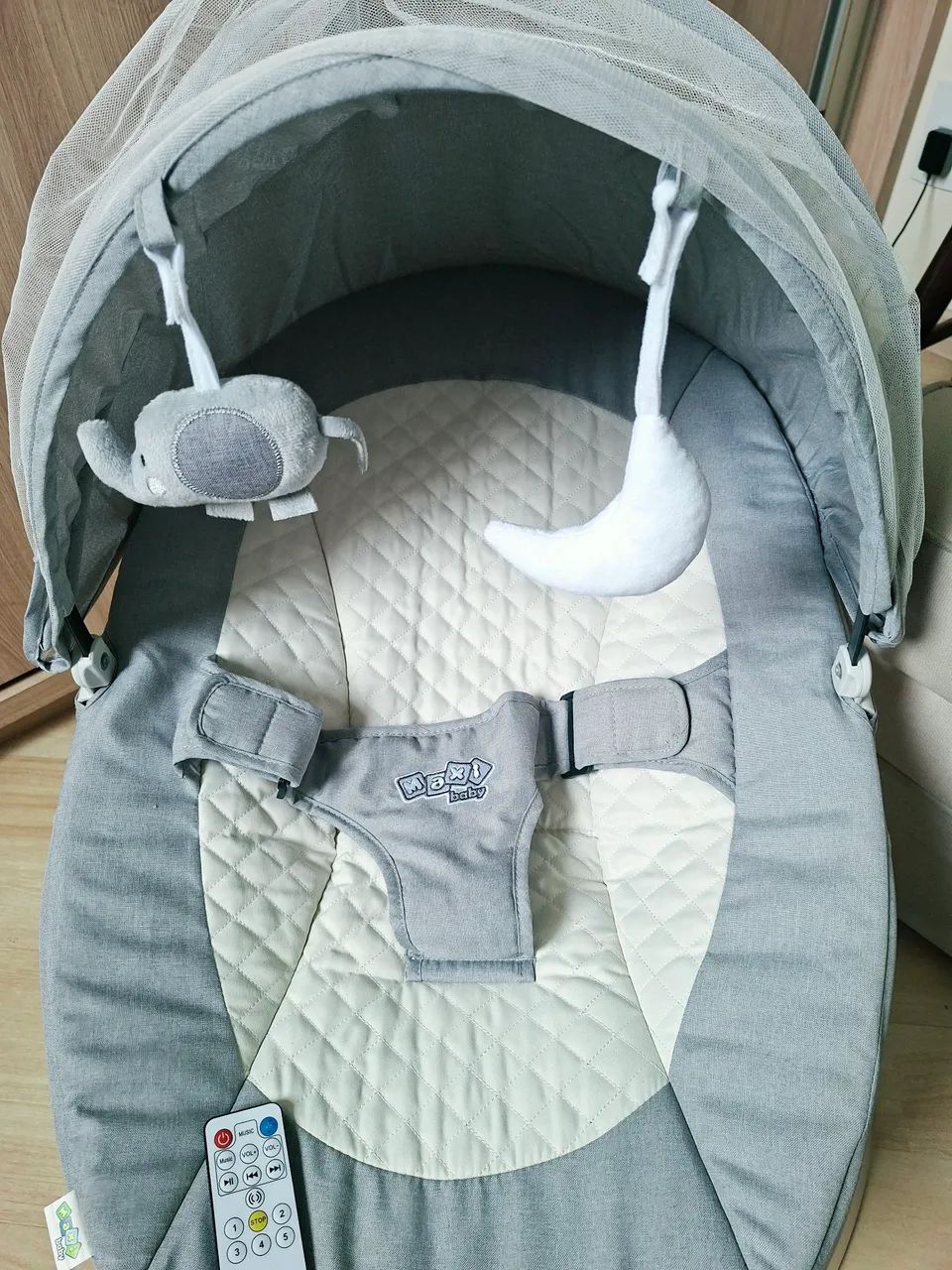 Cadeira de balanço MAXI BABY automática  - Foto 4