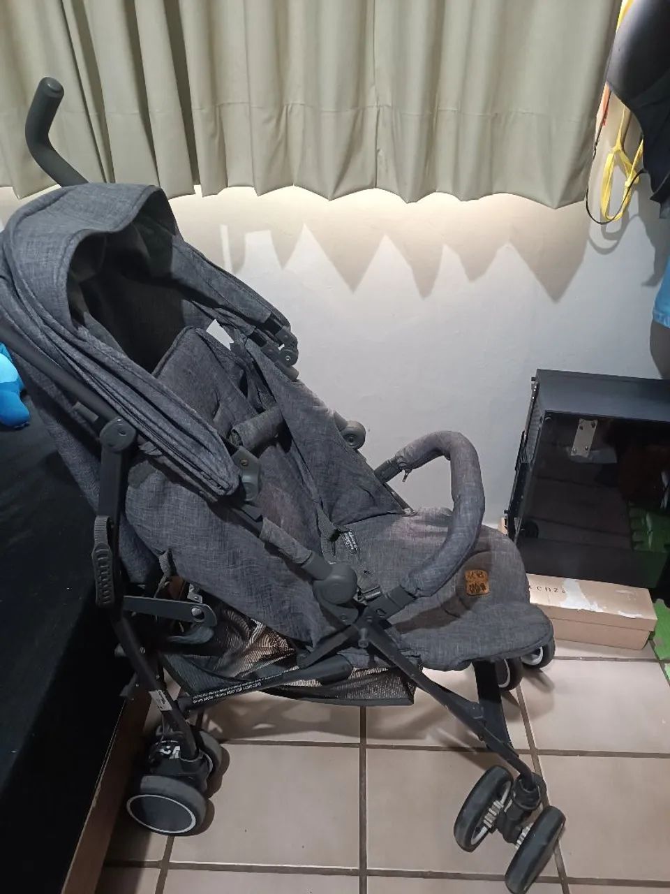 Carrinho de Bebê Dobrável com Capota e Cinto - Foto 3