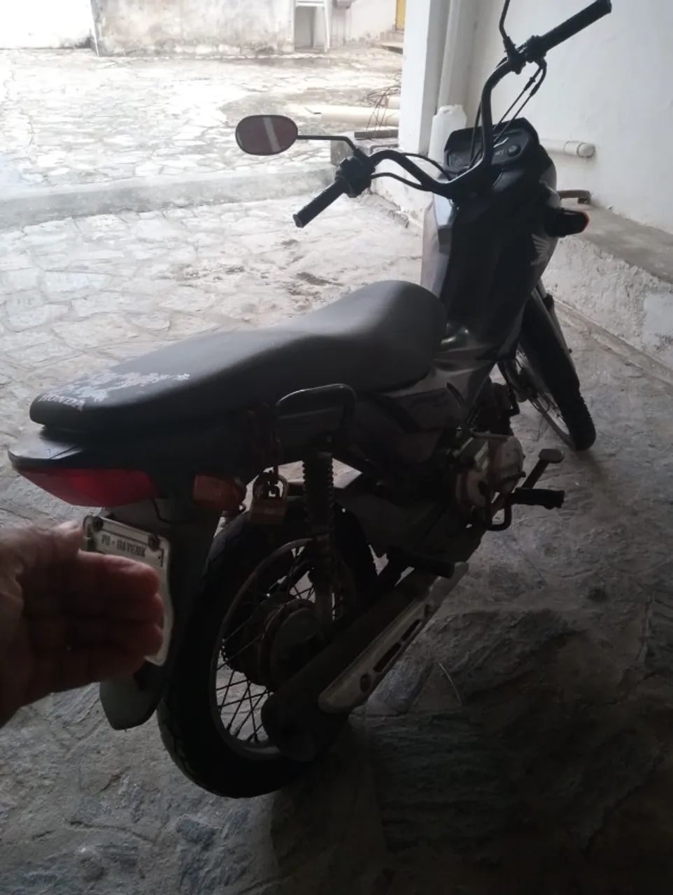 Moto 110cc - Ano 2018 - De procedência - Pronta para rodar - Foto 2