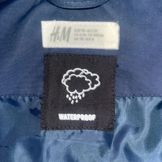 macacão infantil h&m impermeável azul marinho                    - Foto 4