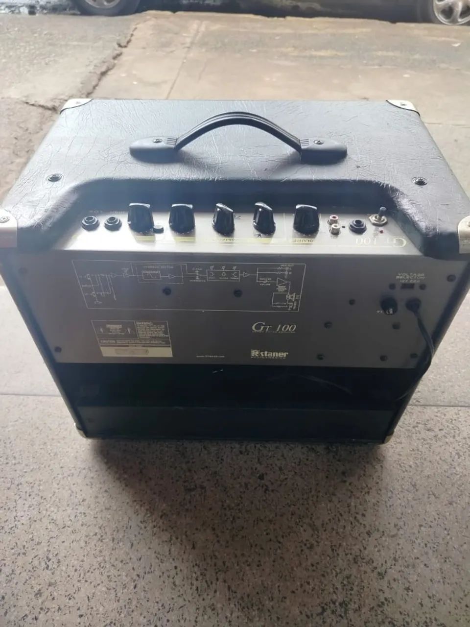 Vendo caixa pra guitarra com drive