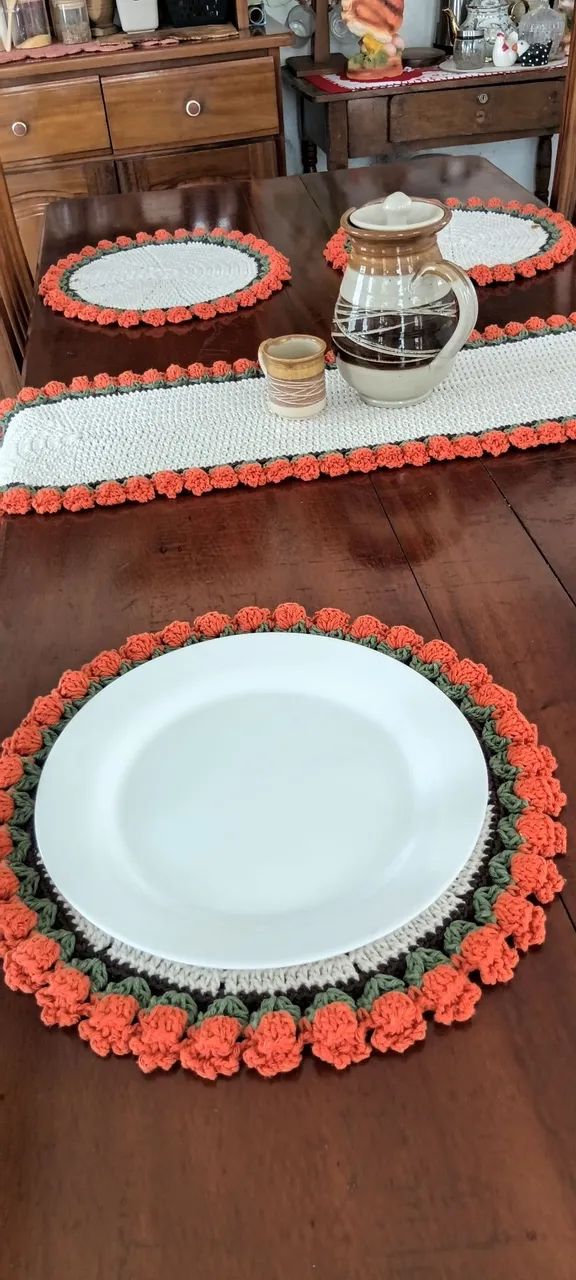 Jogo de mesa posta em croche tulipas ? 