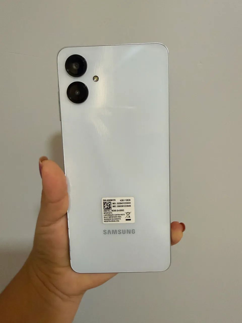 Samsung A06, 128 gigas - Foto 3