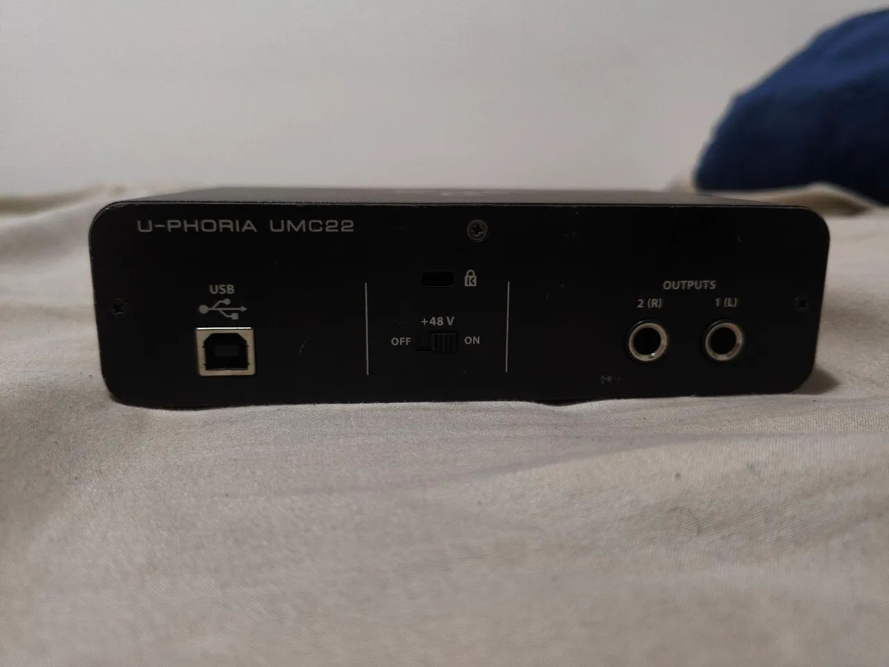 Interface de áudio Behringer UMC22 - Foto 4