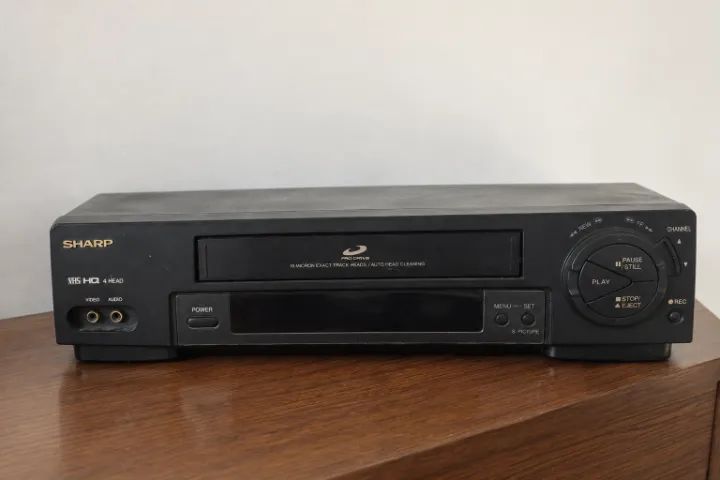 Videocassete Sharp VHS 4 Cabeças - Raridade! Funcionando! Original, muito bem conservado! - Foto 2