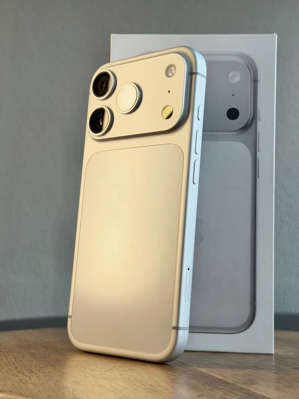 iPhone 17 PRO 256GB Silver Impecável - Foto 2