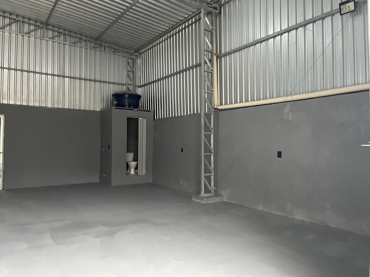 INDISPONÍVEL Alugo GALPÃO 70m2 com pé direito 6 metros  - Foto 5