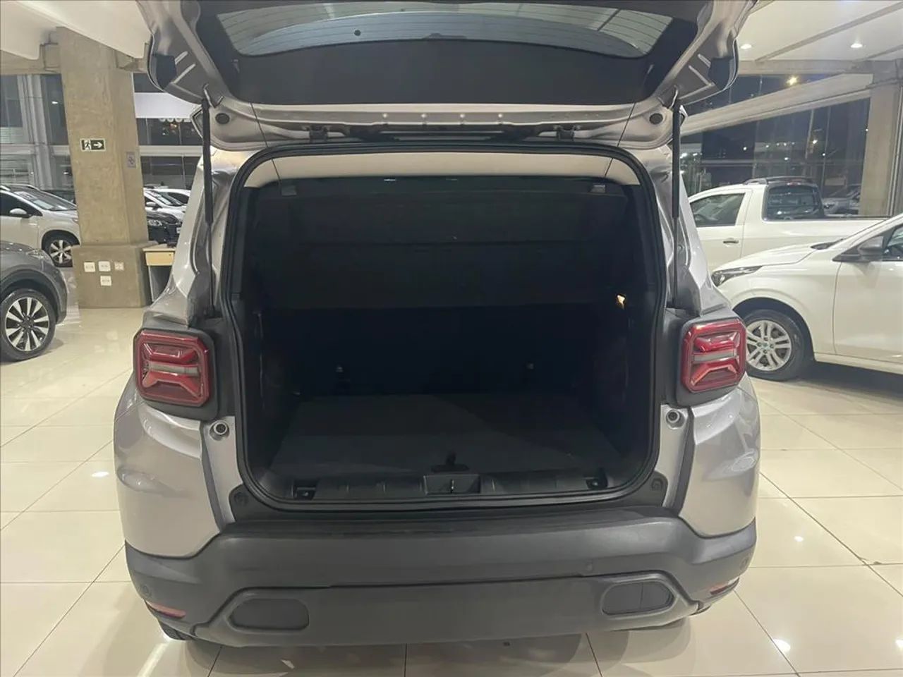 Jeep Renegade T270 1.3 TB 4x2 Flex Aut., foto 9 de 15
