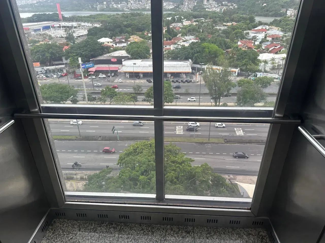 Sala/Conjunto para aluguel possui 32 metros quadrados - Foto 3