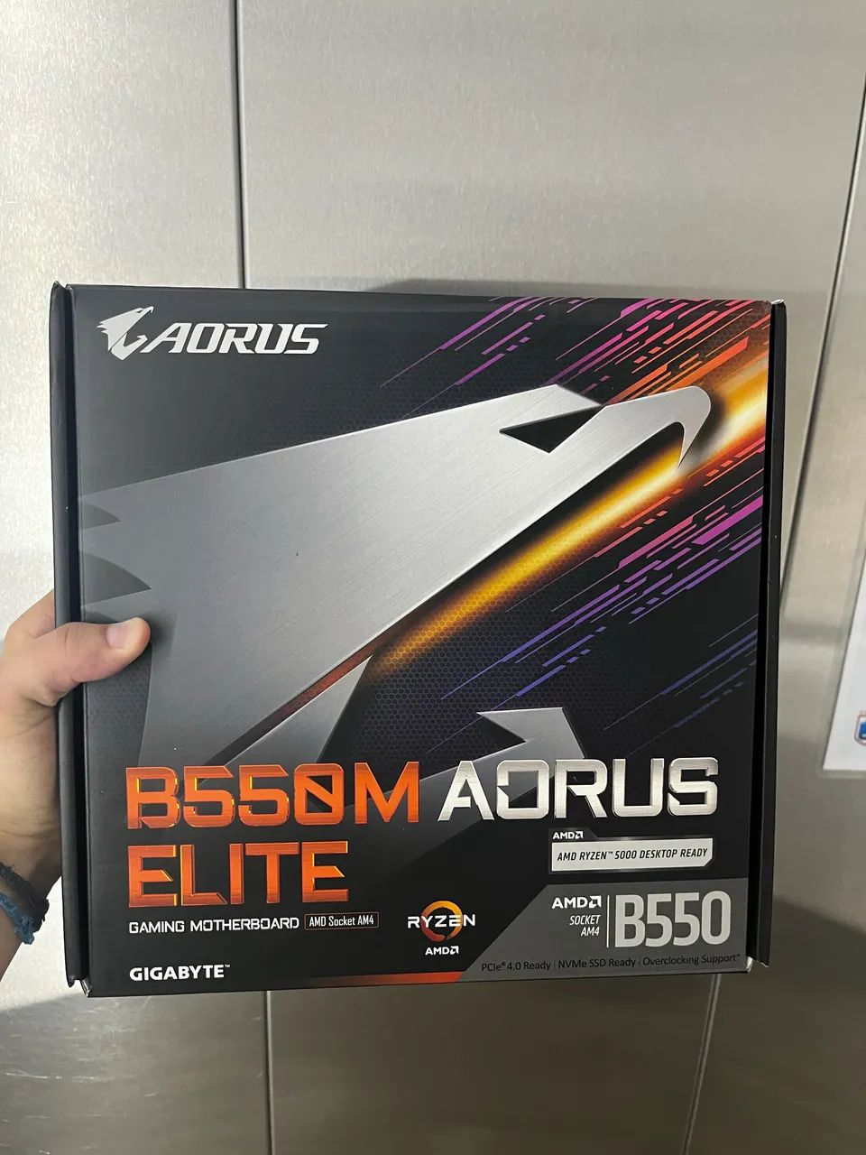 Placa mãe B550M aorus elite - lacrada 