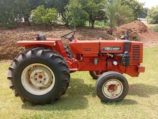 TRATOR Agrale 4300