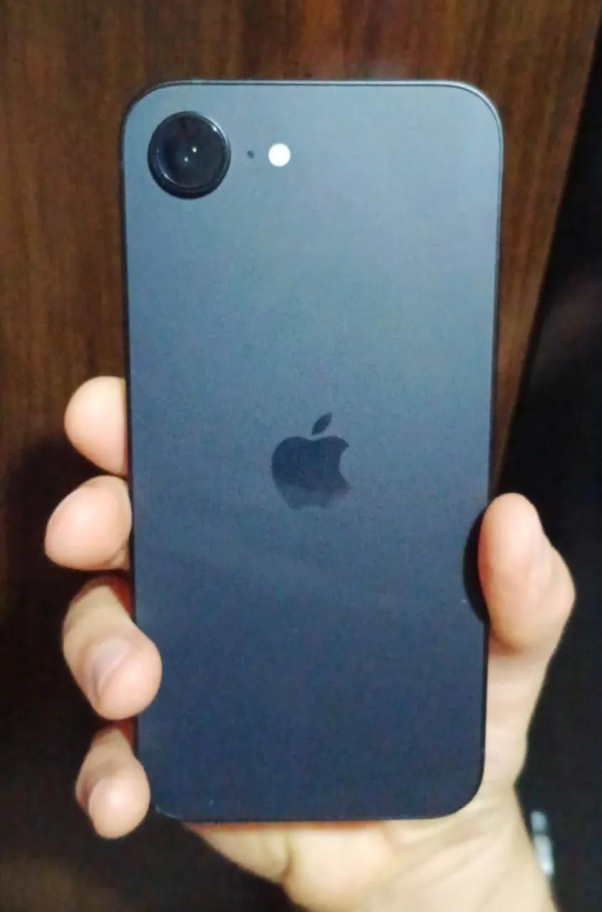 Vendo  iPhone 16e NOVO