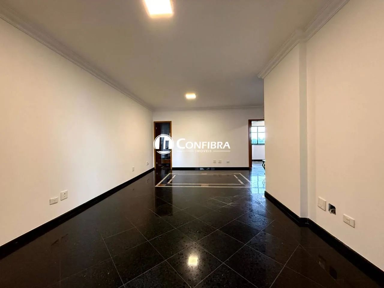 Apartamento de 144 m² com 3 Suítes Próximo ao Parque do Ingá - Foto 3