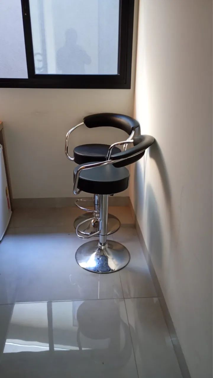 2 Banquetas, Cadeira Alta