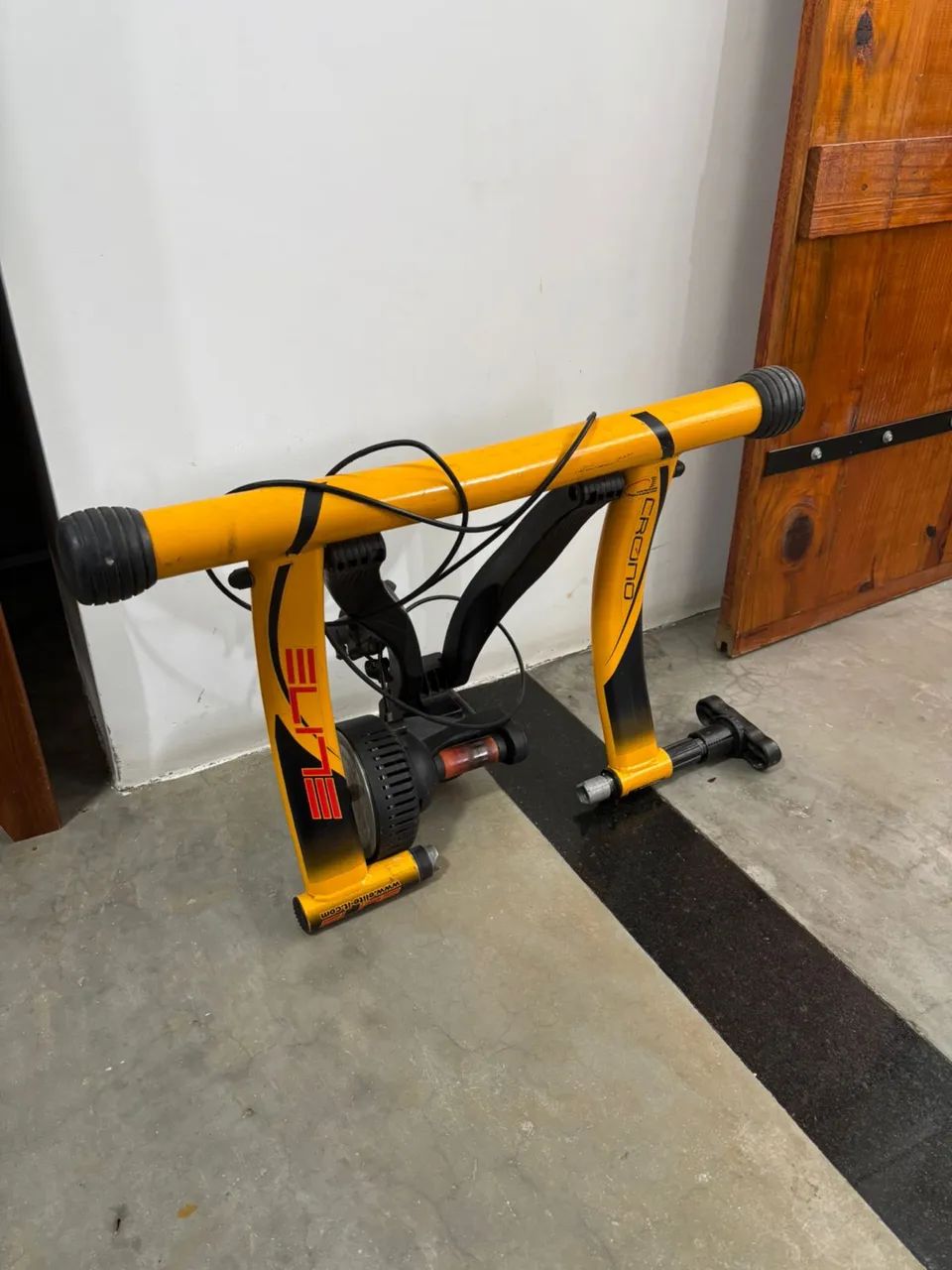 Rolo de Treino Elite para Bicicleta