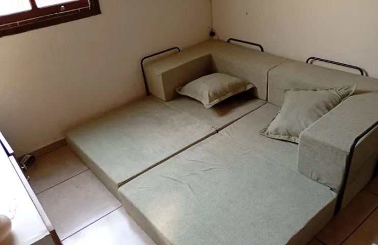 Sofá cama modular verde oliva tecido bouclê - Foto 4