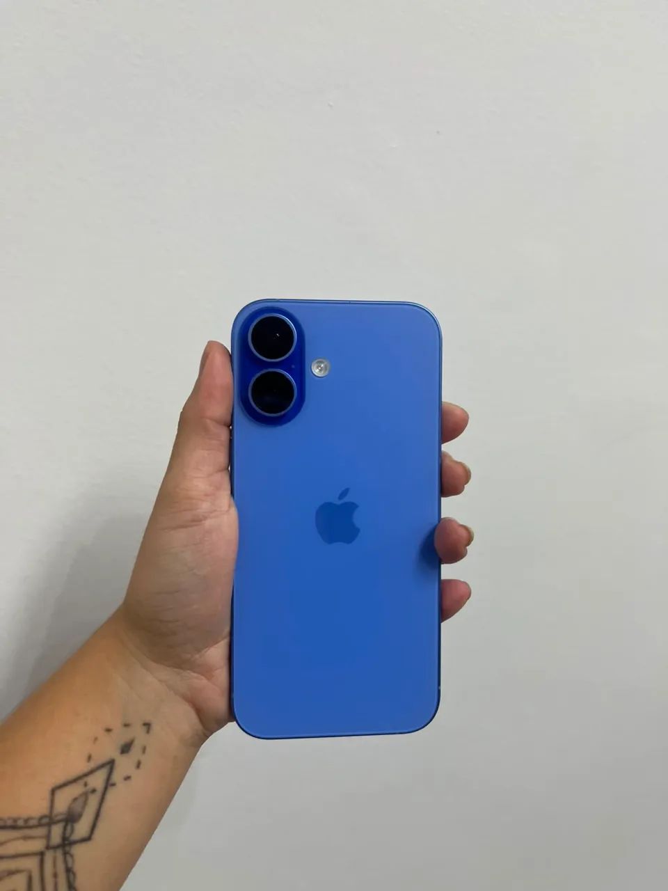 iPhone 16 128GB AZUL  - Foto 4