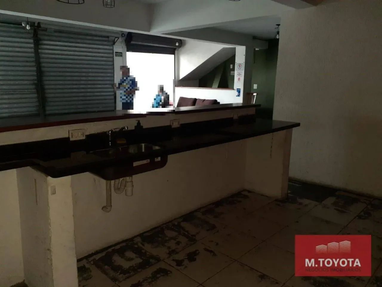 Amplo sobrado com salão comercial, no centro - Foto 4