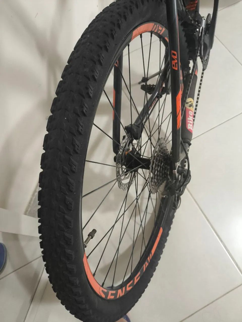 Bicicleta Sense rock evo aro 29 - Foto 5