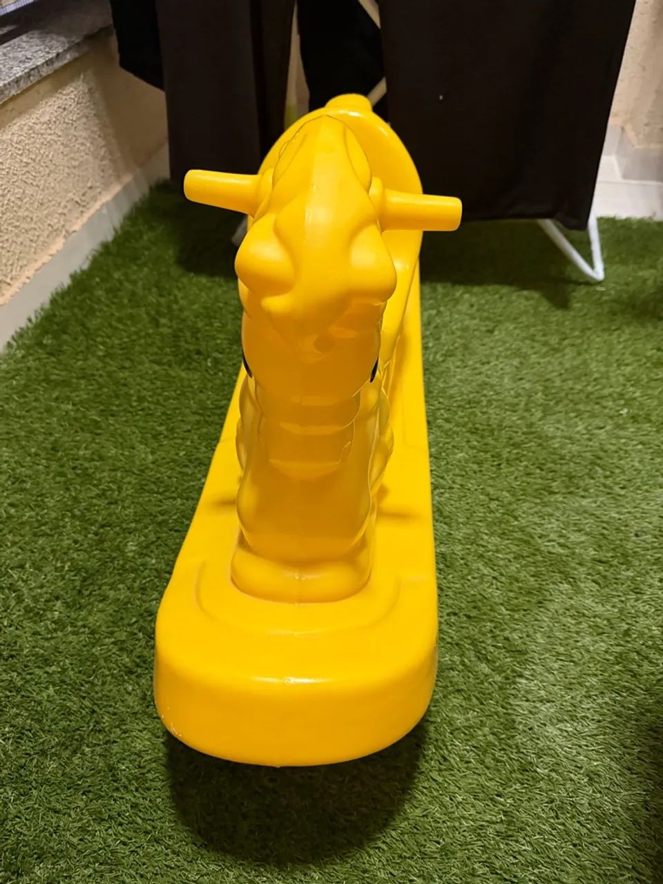 Cavalinho de plástico balanço  - Foto 3