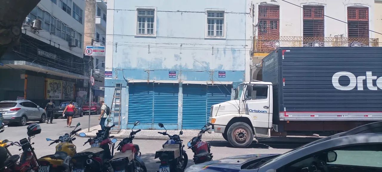 Prédio/Edifício inteiro para aluguel possui 660 total Térreo + 2 andares