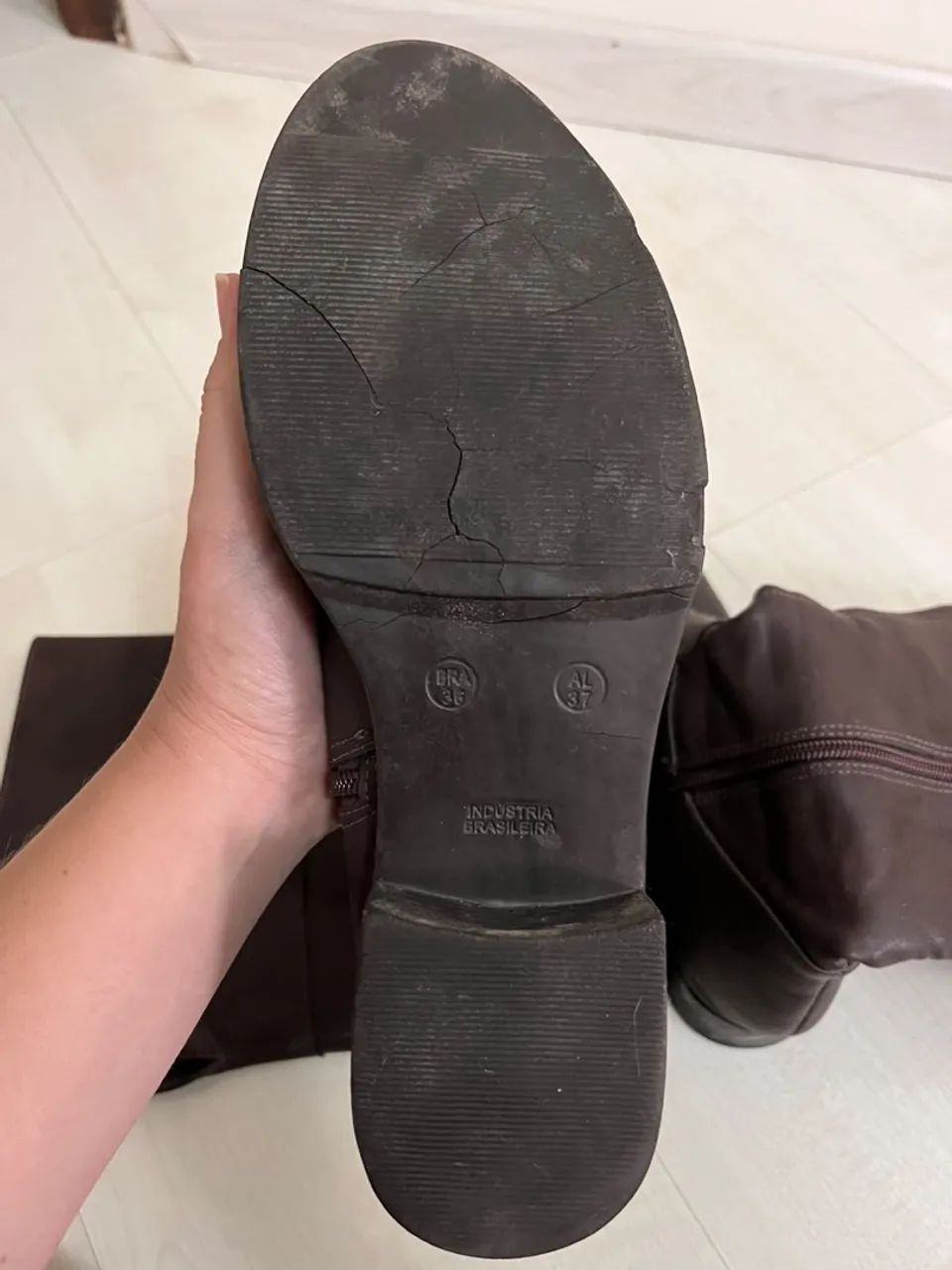 Bota cano até o joelho 