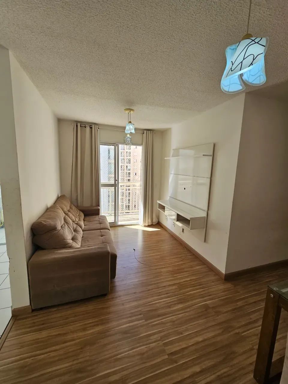 Aluga-se Apartamento com 2 dorms e uma vaga de garagem. - Foto 2