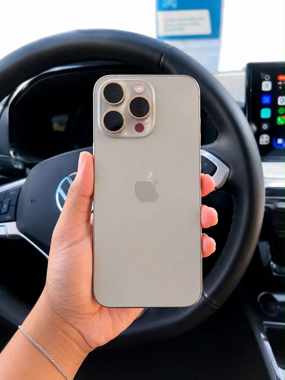 iPhone 15 Pro Max 256GB - Titânio Natural - Impecável
