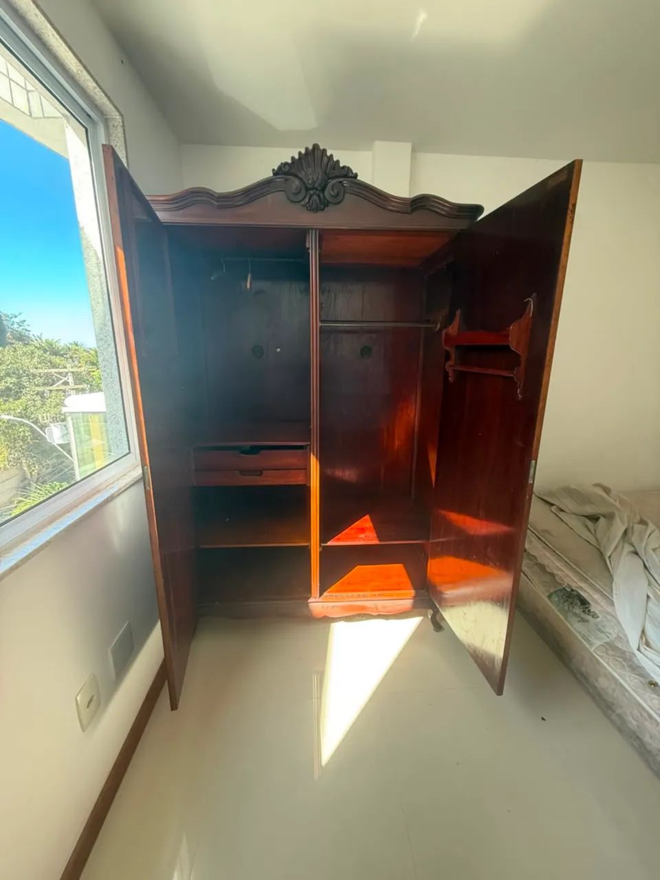 Guarda roupa madeira  - Foto 2