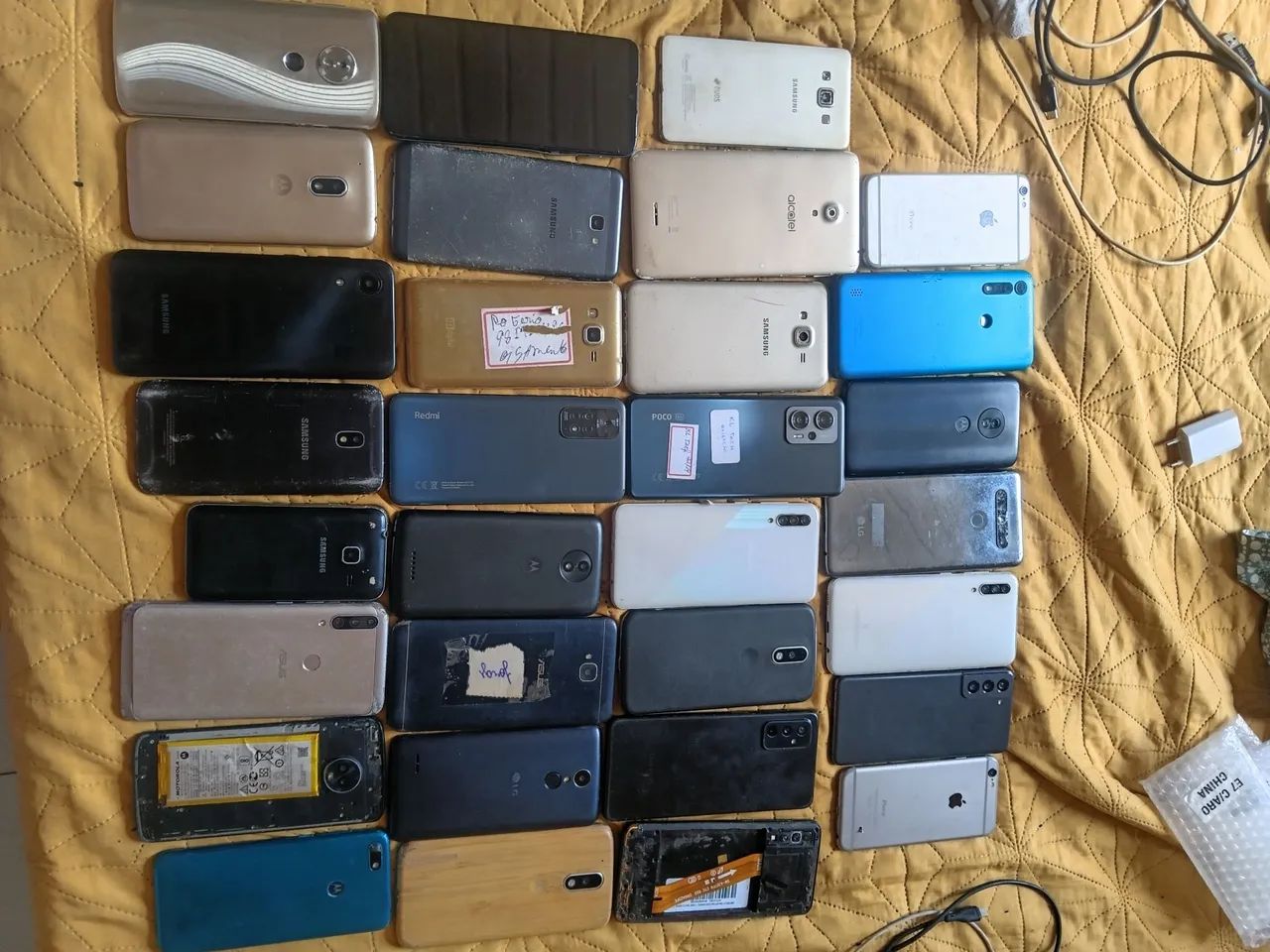 Celulares para retirada de pecas  e uma base de carregamento de celular rápida  - Foto 2