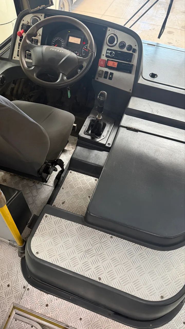Micro Ônibus Iveco 15.190 Escolar  - Foto 8