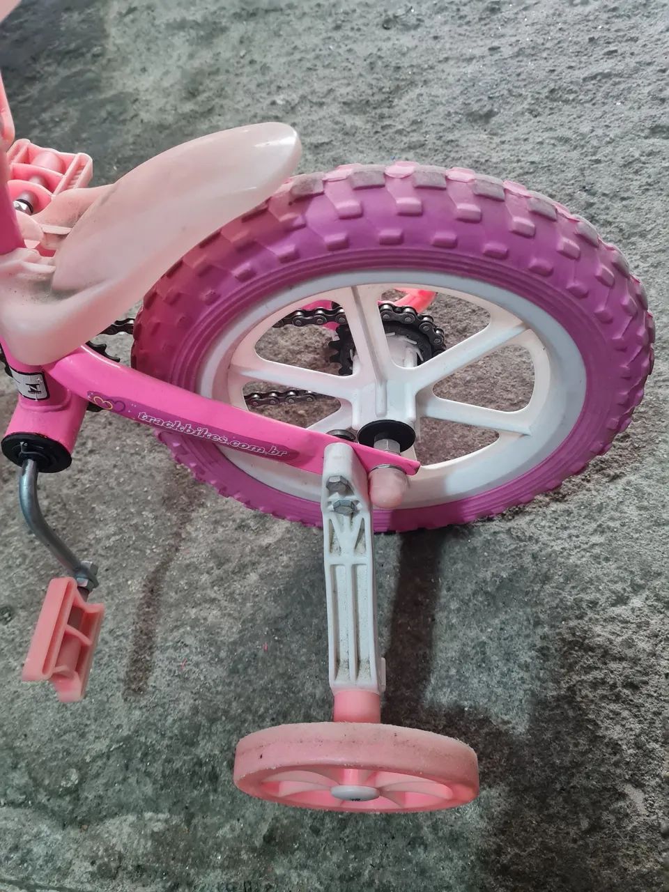 Bicicleta infantil aro 12 rosa - Foto 2