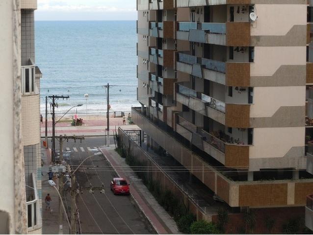 Ótimo Apartamento Com 2 Quartos 1 Suíte, Garagem E Varanda Com Vista Parcial pro mar - Foto 5