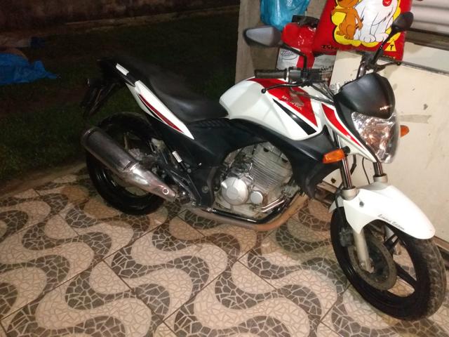 Cb 300 top, tudo ok