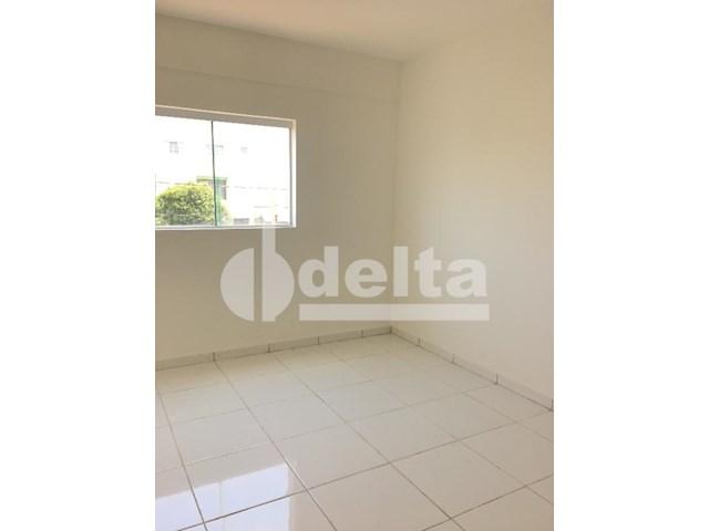 Apartamento para alugar com 3 dormitórios em Santa mônica, Uberlândia cod:571599 - Foto 16