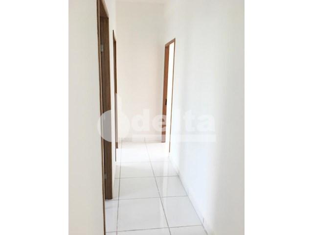 Apartamento para alugar com 3 dormitórios em Santa mônica, Uberlândia cod:571599 - Foto 4