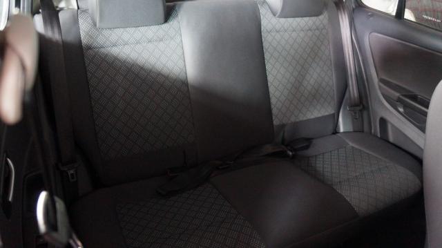 VOLKSWAGEN FOX 1.0 MPI COMFORTLINE 12V FLEX 4P MANUAL - Foto 7