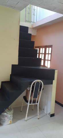 VENDO LINDA CASA DE DOIS ANDARES