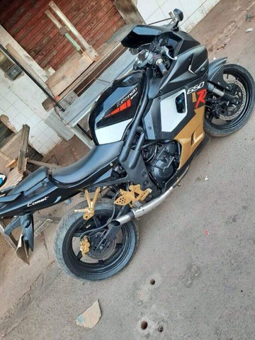 V/T EM CARRO , COMET 650