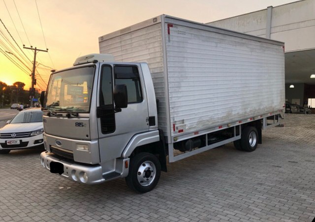 CAMINHÃO FORD CARGO 815  PARCELAMOS  