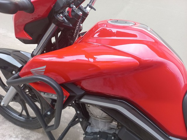 MOTO MUITO NOVA , APENAS COM 30 DIAS DE COMPRADA