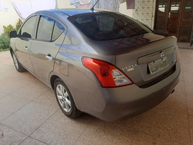 VENDO NISSAN VERSA 1.6 SL 16V FLEX FUEL 2013/2014